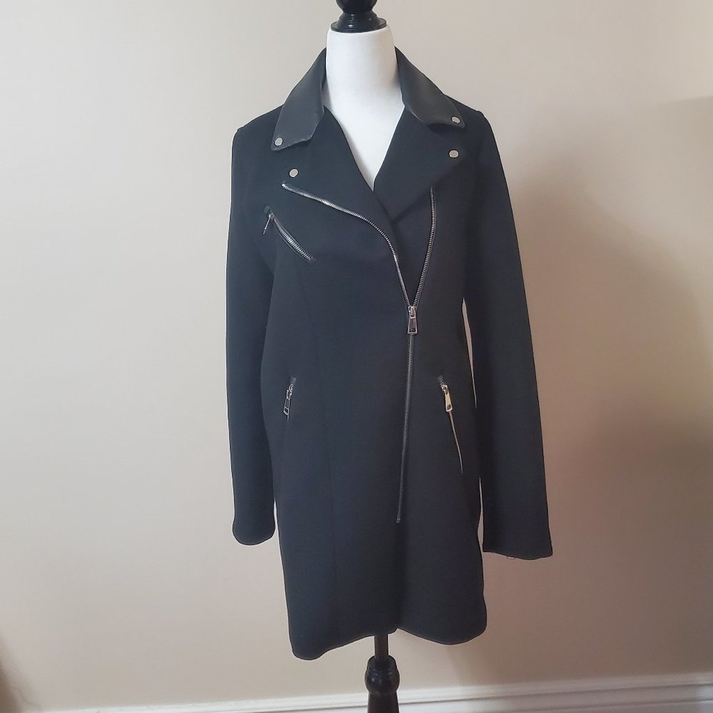 Zara black winter coat in like-new condition size S